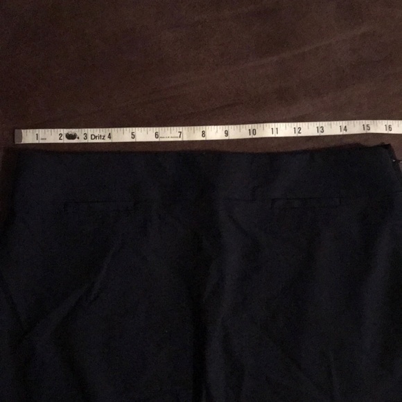 SOLD* Navy Banana Republic Pencil Skirt - Picture 4 of 6